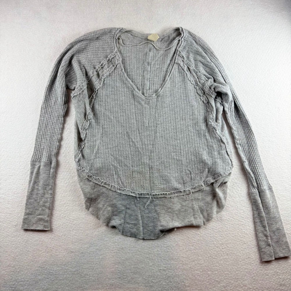 We The Free Free People Gray Waffle Knit Thermal V-Neck Raw Edge Top Small